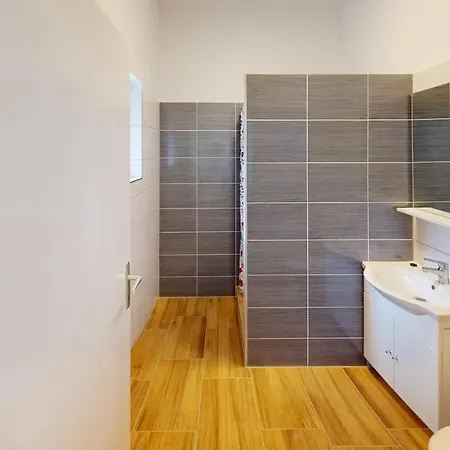 Family 米什科尔茨