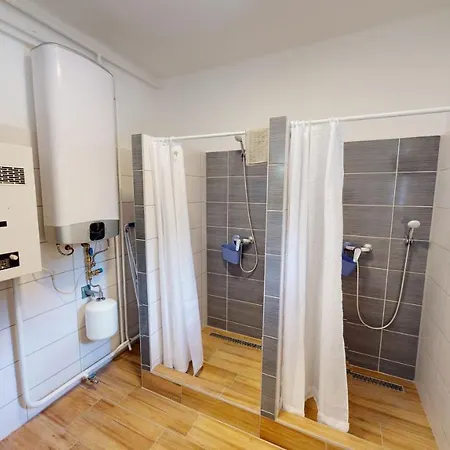 Family 米什科尔茨